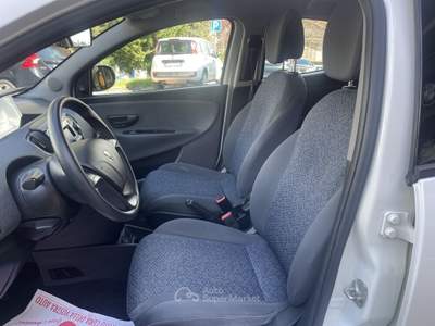 Lancia Ypsilon 5 porte S&S Hybrid Ecochic NEO PATENTATI Bianco usata Perugia
