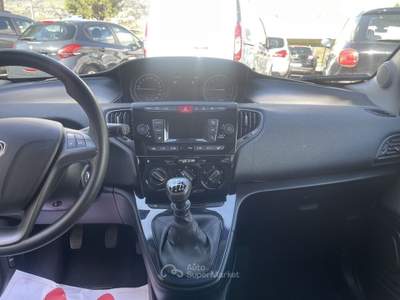 Lancia Ypsilon 5 porte S&S Hybrid Ecochic NEO PATENTATI Bianco usata Perugia