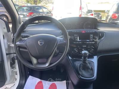 Lancia Ypsilon 5 porte S&S Hybrid Ecochic NEO PATENTATI Bianco usata Perugia