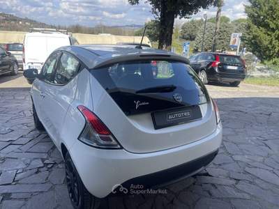 Lancia Ypsilon 5 porte S&S Hybrid Ecochic NEO PATENTATI Bianco usata Perugia