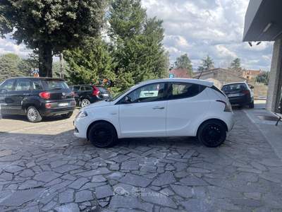 Lancia Ypsilon 5 porte S&S Hybrid Ecochic NEO PATENTATI Bianco usata Perugia