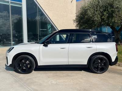 MINI Cooper Countryman ALL4 JCW 2.0 218Cv Bianco usata Gela