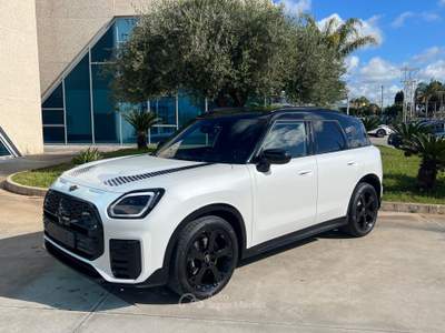MINI Cooper Countryman ALL4 JCW 2.0 218Cv Bianco usata Gela