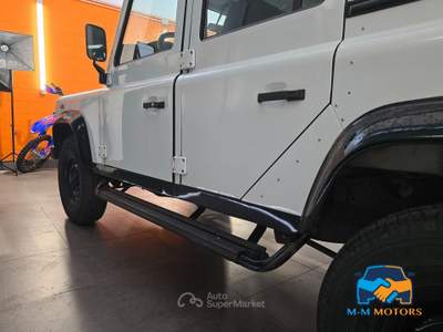 Land Rover Defender Defender 110 2.2 td Hard Top Bianco usata Curno