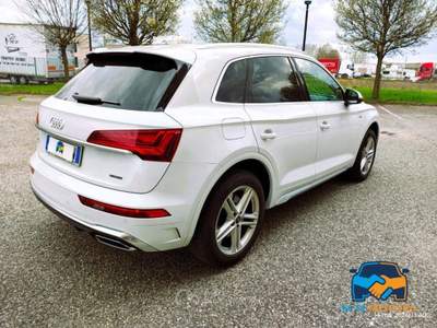 Audi Q5 40 2.0 tdi mhev 12V S line quattro s-tronic Bianco usata Porto Mantovano