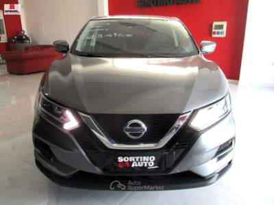 Nissan Qashqai 1.5 dCi 115 CV DCT Business Grigio usata Vittoria