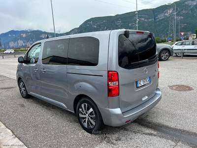 Toyota Proace Proace Verso 2.0D 150cv L1 Porta Doppia Executive 8 Pst 8 POSTI  -  PRONTA CONSEGNA Argento usata Lavis