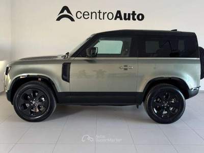 Land Rover Defender Defender X-Dynamic SE 3.0 200cv usata Canzano