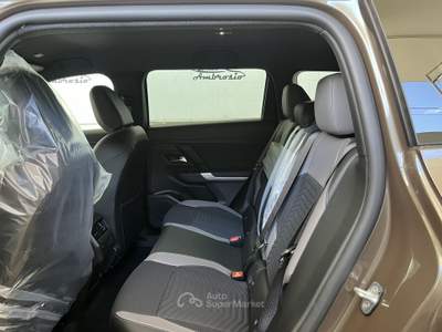 Jeep Compass Compass 1.2 turbo e-hybrid mhev First Edition fwd 145cv edct6 Tua da 379,00 al mese Verde usata San Giuseppe Vesuviano