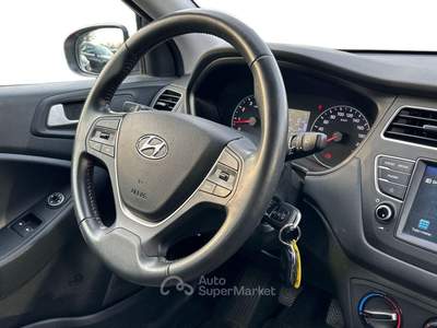 Hyundai i20 II 2018 5 Porte 1.2 MPI econext 73cv Advanced Bianco usata Albignasego
