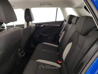 Skoda Kamiq 1.0 TSI 70KW STYLE Blu/Azzurro usata Massa
