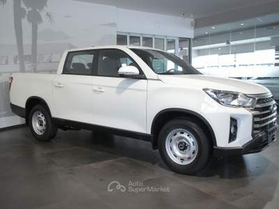 SsangYong Rexton Sports 2.2 4WD Double Cab Work XL #RETROCAMERA. Bianco usata San Vitaliano