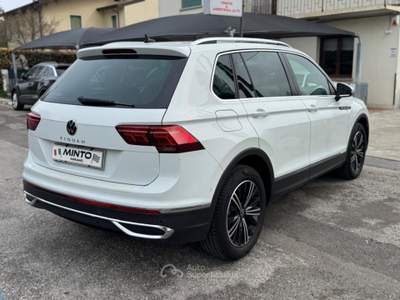 Volkswagen Tiguan 1.5 TSI 150 CV DSG ACT Elegance Bianco usata Mirano
