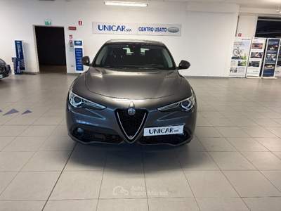 Alfa Romeo Stelvio 2.2 Turbodiesel 190 CV AT8 Q4 Executive Grigio usata Alba