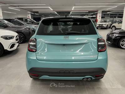 Fiat 600 1.2 Hybrid 136 CV DCT Pack Comfort/Style KM0 MY25 Blu/Azzurro usata Alcamo