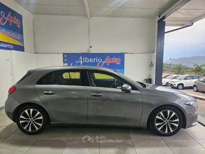 Mercedes-Benz Classe A d Automatic Business Luci Ambient Grigio usata ADRANO
