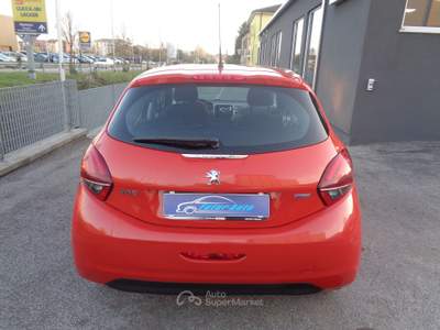 Peugeot 208 PEUGEOT 208 1.2 BENZINA MOTORE REVISIONATO Arancione usata MANTOVA