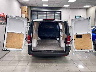 Mercedes-Benz Vito 1.7 110 CDI PC-SL Furgone Long Bianco usata Pieve di Soligo