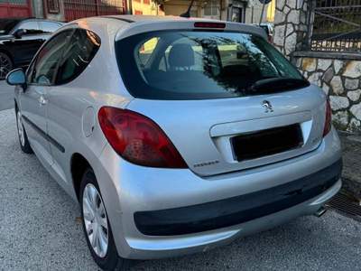 Peugeot 207 Peugeot 207, diesel, 3 p Grigio usata Avellino