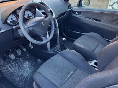 Peugeot 207 Peugeot 207, diesel, 3 p Grigio usata Avellino
