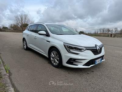Renault Mégane Ok neopatentato Bianco usata Farnese
