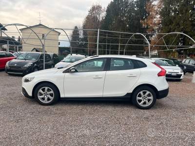 Volvo V40 Cross Country D2 1.6 Business usata Bulgarograsso
