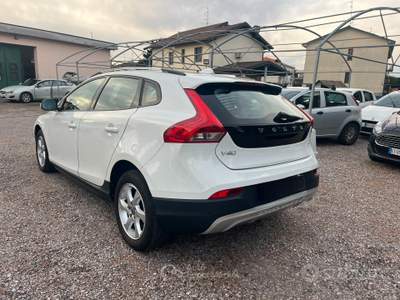 Volvo V40 Cross Country D2 1.6 Business usata Bulgarograsso