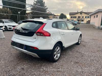 Volvo V40 Cross Country D2 1.6 Business usata Bulgarograsso