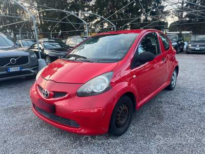 Toyota Aygo 3 porte neopatentati usata Bulgarograsso