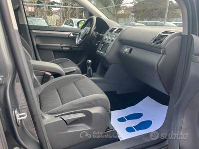 Volkswagen Touran Comfortline usata Bulgarograsso