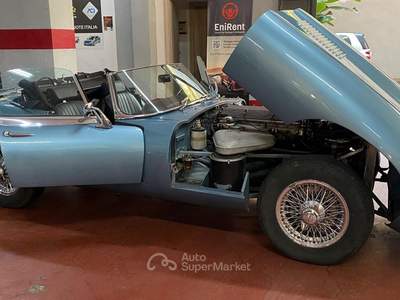 Jaguar E-Type 4.2 usata Roma