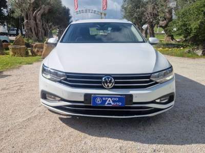 Volkswagen Passat Passat VIII 2019 Variant 2.0 tdi Business 122cv Bianco usata Ladispoli