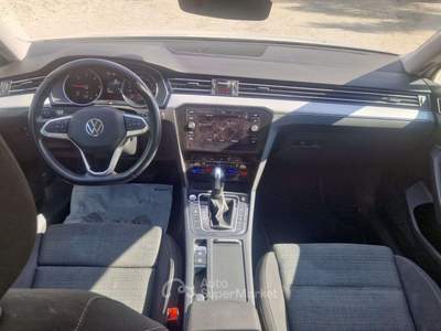 Volkswagen Passat Passat VIII 2019 Variant 2.0 tdi Business 122cv Bianco usata Ladispoli