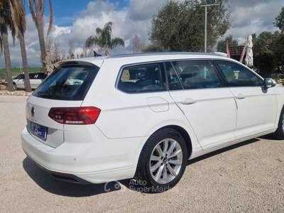 Volkswagen Passat Passat VIII 2019 Variant 2.0 tdi Business 122cv Bianco usata Ladispoli