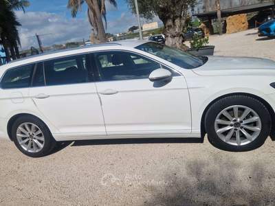 Volkswagen Passat Passat VIII 2019 Variant 2.0 tdi Business 122cv Bianco usata Ladispoli
