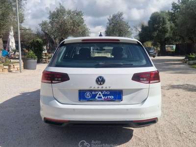 Volkswagen Passat Passat VIII 2019 Variant 2.0 tdi Business 122cv Bianco usata Ladispoli