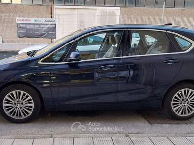 BMW Serie 2 Active Tourer 218d 218d Active Tourer Luxury auto FINO A 24 MESI DI GARANZIA RIPRISTINATA E TAGLIANDATA Blu/Azzurro usata Salerno