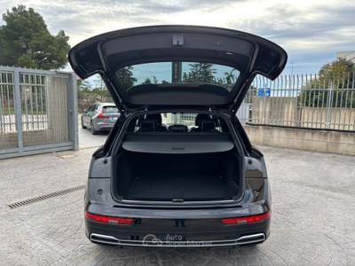 Audi Q5 quattro S-tronic ! S-LINE INT/EST. ! Nero usata Altamura