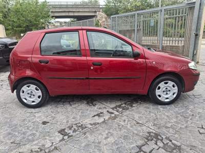 Fiat Punto 5p Active Natural Power Rosso usata Altamura