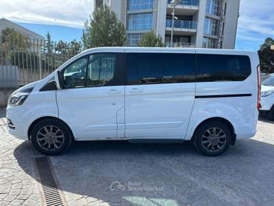 Ford Tourneo Custom 2.0d 185CV TITANIUM X Bianco usata Altamura