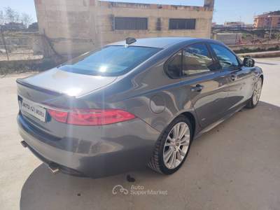 Jaguar XF 3.0 D V6 300 CV aut. R-Sport Grigio usata Altamura