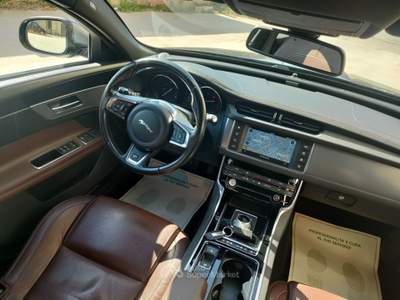 Jaguar XF 3.0 D V6 300 CV aut. R-Sport Grigio usata Altamura