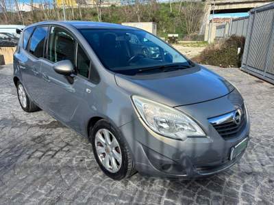 Opel Meriva  Bronzo usata Altamura