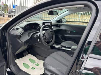 Peugeot 208 1.2 PTECH 100cv EAT8 5p Allure Pack Nero usata Altamura