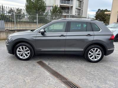 Volkswagen Tiguan VW TIGUAN 2.0 TDI 150cv DSG EXECUTIVE 4-MOTION Grigio usata Altamura