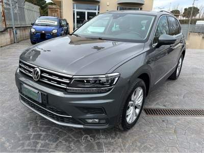 Volkswagen Tiguan VW TIGUAN 2.0 TDI 150cv DSG EXECUTIVE 4-MOTION Grigio usata Altamura
