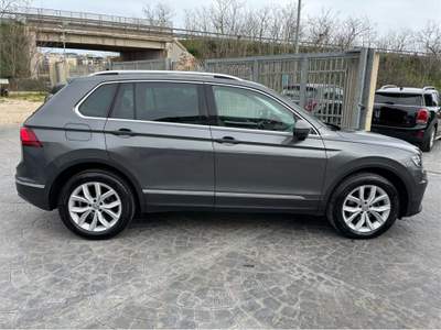 Volkswagen Tiguan VW TIGUAN 2.0 TDI 150cv DSG EXECUTIVE 4-MOTION Grigio usata Altamura