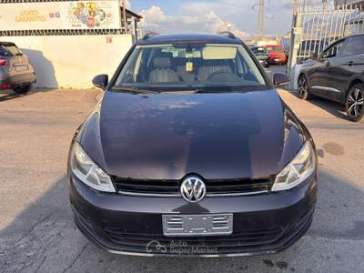 Volkswagen Golf 1.6tdi 90cv Grigio usata Santa Maria la Carità