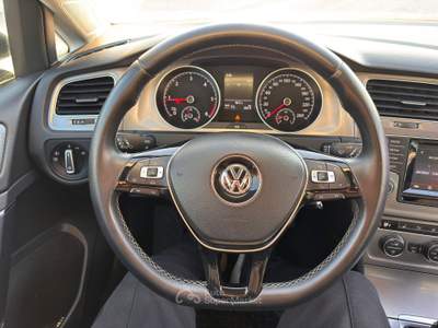 Volkswagen Golf 1.6tdi 90cv Grigio usata Santa Maria la Carità