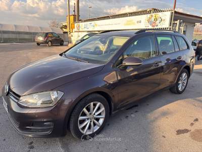 Volkswagen Golf 1.6tdi 90cv Grigio usata Santa Maria la Carità